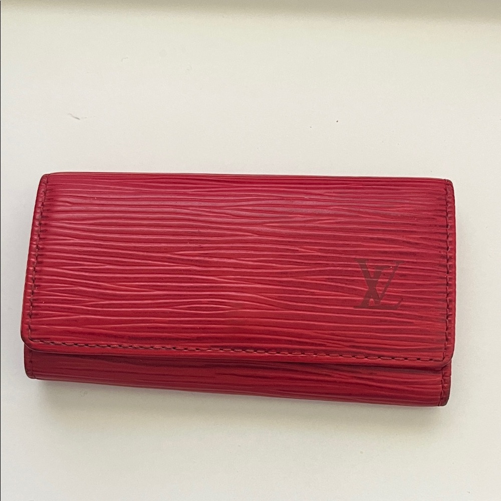 Louis Vuitton Vibrant Red EPI leather 4 Key Holder